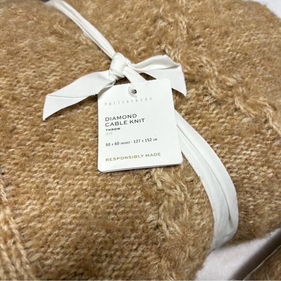 Pottery Barn Diamond Cable Knit Throw 50 x 60 + 2 Pillow Covers 20 Sq. Brown NEW - Picture 3 of 8